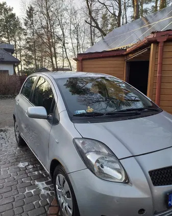 samochody osobowe Toyota Yaris cena 16500 przebieg: 141425, rok produkcji 2010 z Warszawa